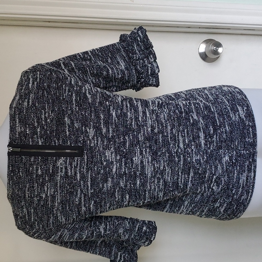 Banana Republic Boucle Ruffle Tweed Top Size Medium Indigo Navy Career - Picture 4 of 8